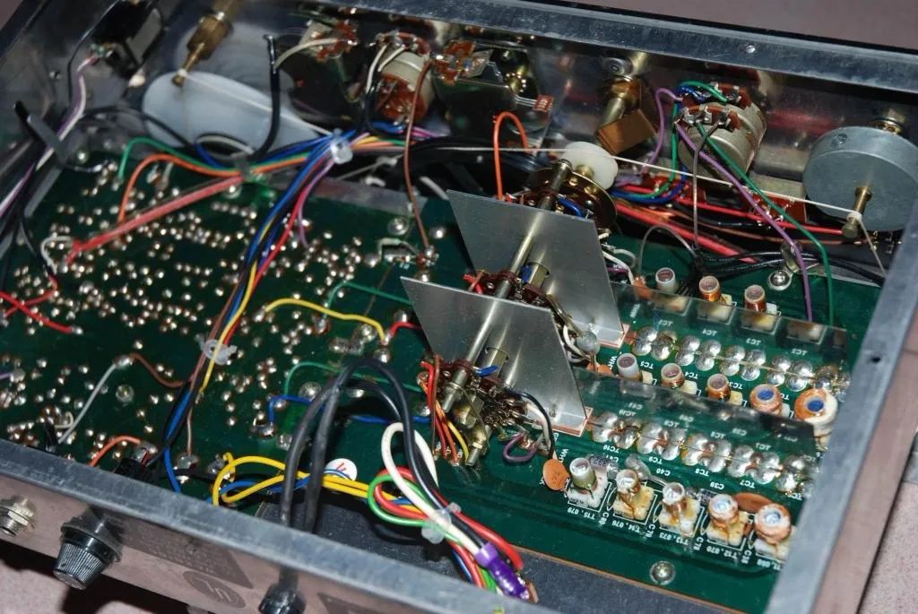 「火腿DIY」读取变频振荡器减去中频|将老短波收音机数字化改造