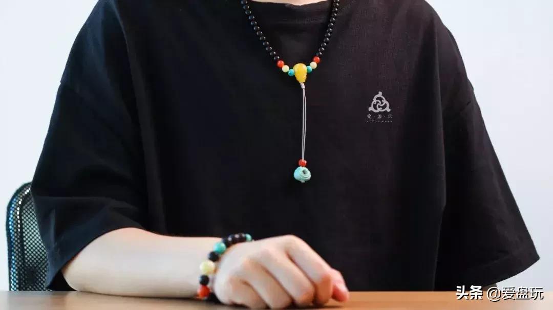 男士锁骨链搭配图片,锁骨链搭配什么衣服