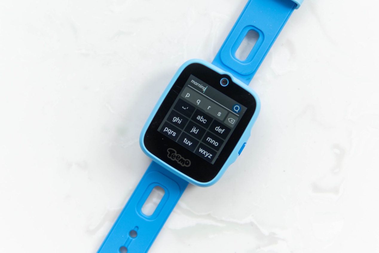 不在孩子身旁也守护安全，糖猫A10儿童电话手表，宝贝家长都喜欢