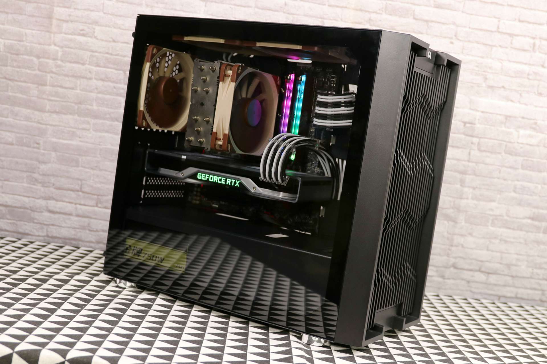 装机*党**有点忙篇3：炎炎夏日来个‘“冰爽”测试