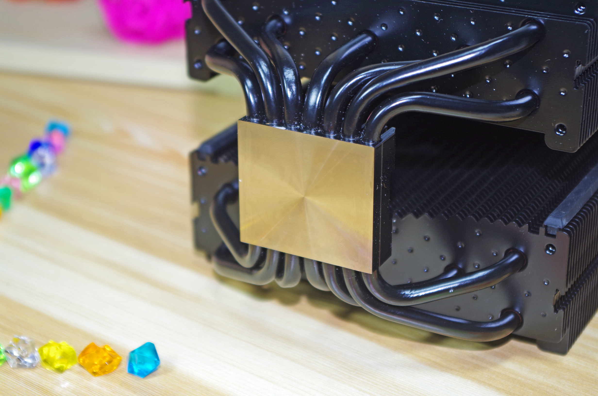 pcie插固态会占用显卡的通道么,pcie延长线对显卡性能测试