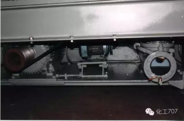 卧式离心机的基本结构及工作原理,卧式刮刀离心机工作原理视频