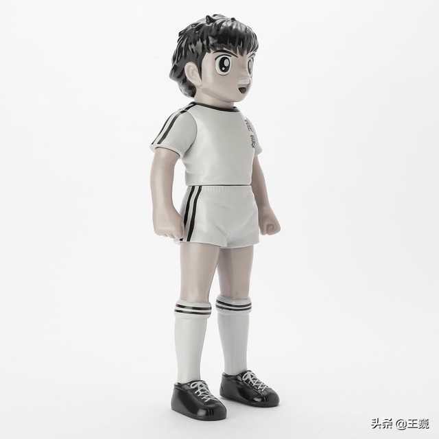 情怀呀，即使是这样一群身材比例严重失控的足球小将