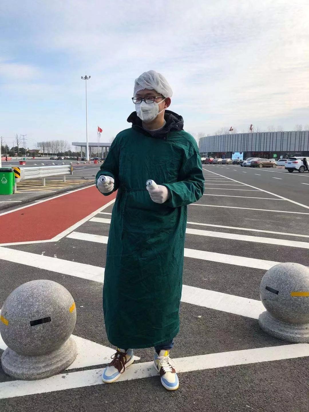 抗击疫情悟初心勇于奉献担使命,医护人员抗击疫情的初心