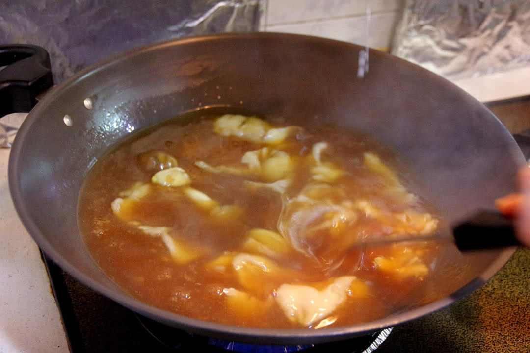 蚝油花菇焖花胶,正宗鲜炖花胶做法