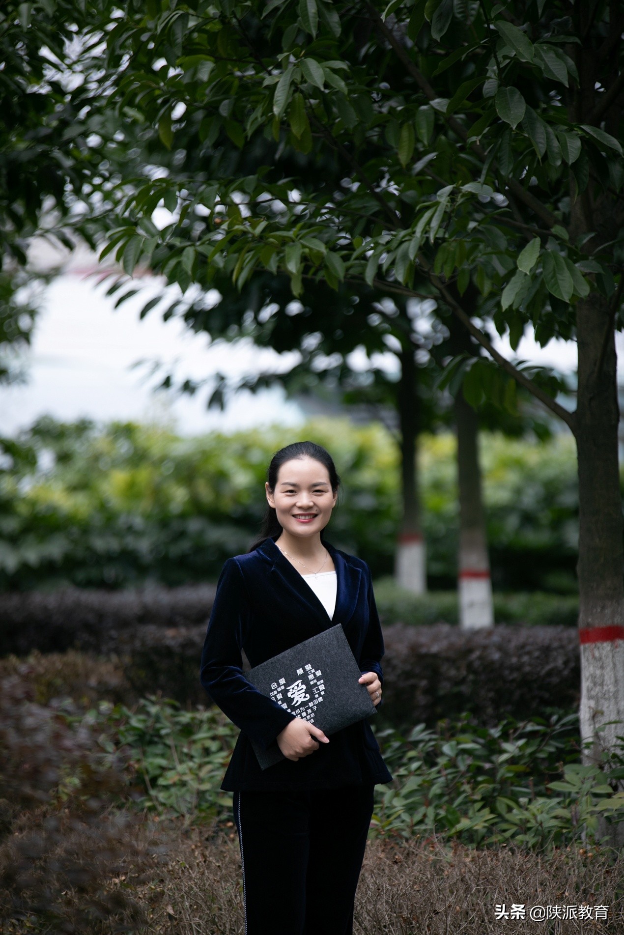 陕西省名师工作室主持人、首批优秀学科带头人邱俊:在真实的课堂里实现师生共生——有感于教学能手评赛