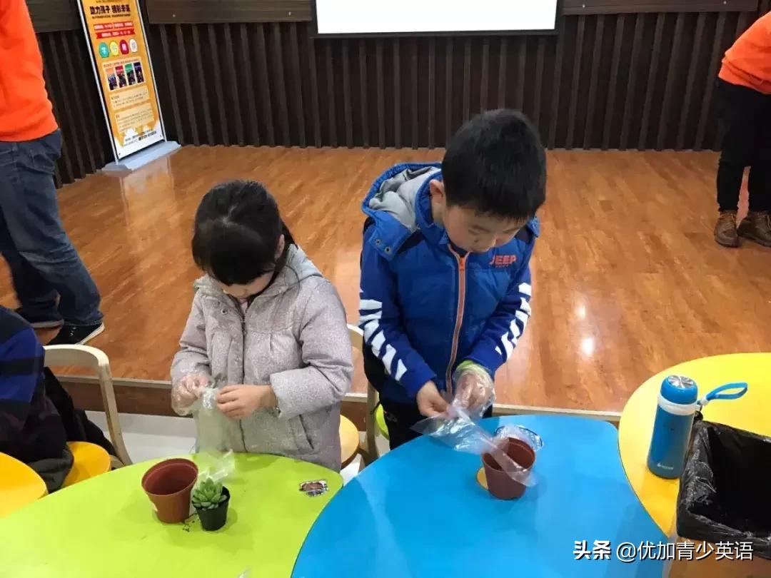 植树节播撒梦想厚植希望,植树节拥抱春天播种绿色放飞希望