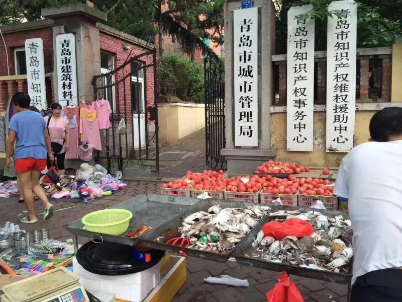 太惊讶！摆地摊究竟有多赚钱？你想象不到