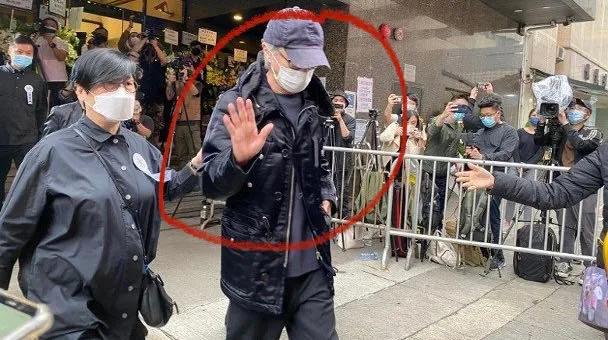 周星驰说活死人的片段,周星驰因吴孟达痛哭图文