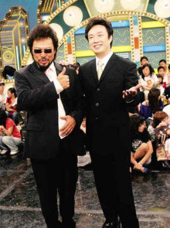 费玉清周华健同台献艺,费玉清现场谈告别