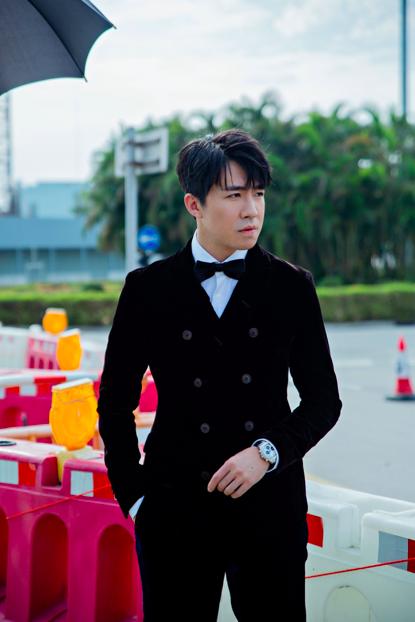 俞灏明庆生三十而立,俞灏明天天兄弟十年