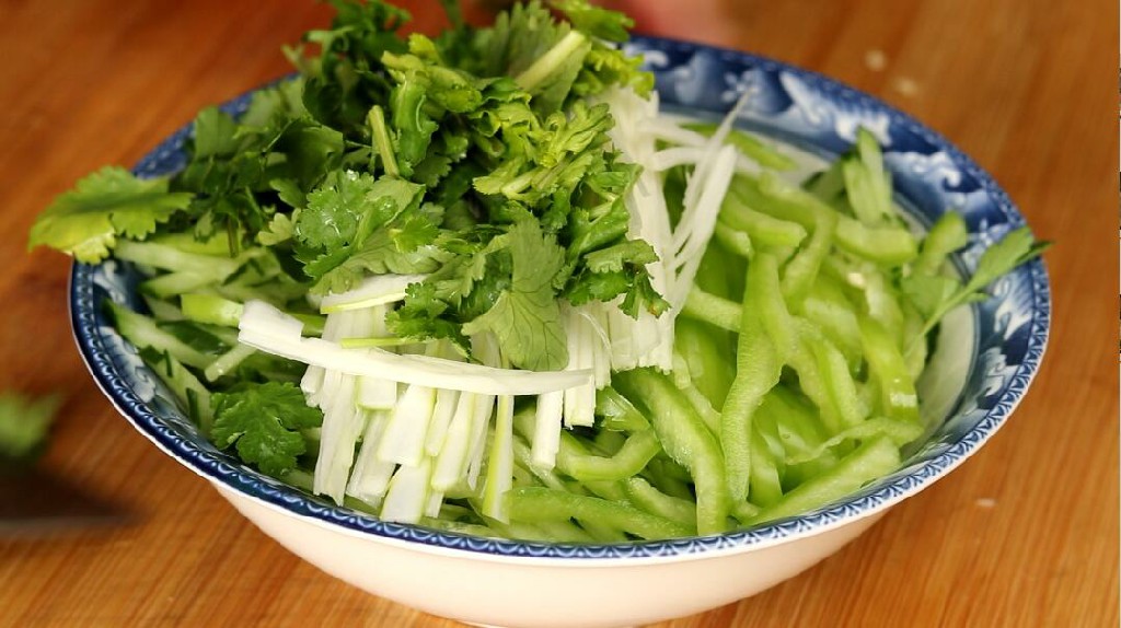 豆腐皮不放辣怎么炒才好吃家常菜,豆腐皮不要蘸料怎么做