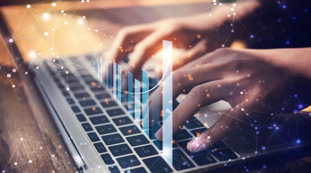 教人刷流量，他犯了一种罪……