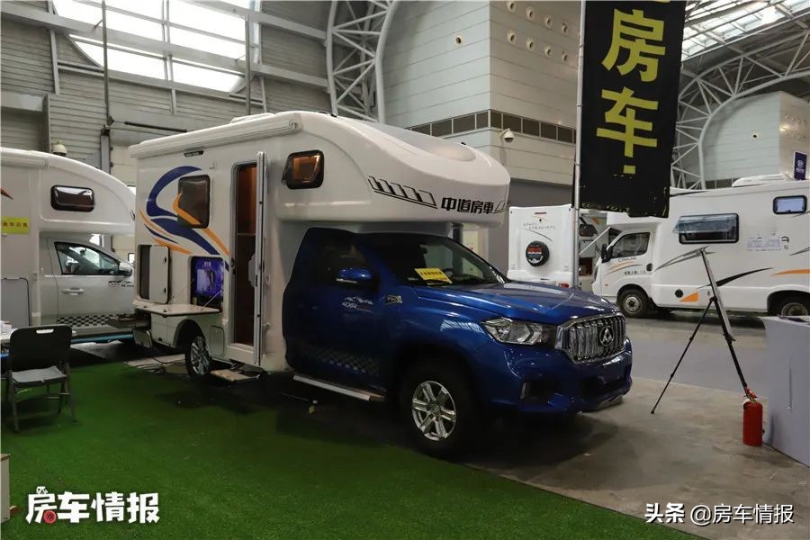 四驱单排皮卡房车最新布局三个床,最新款豪华顶配双排座皮卡房车