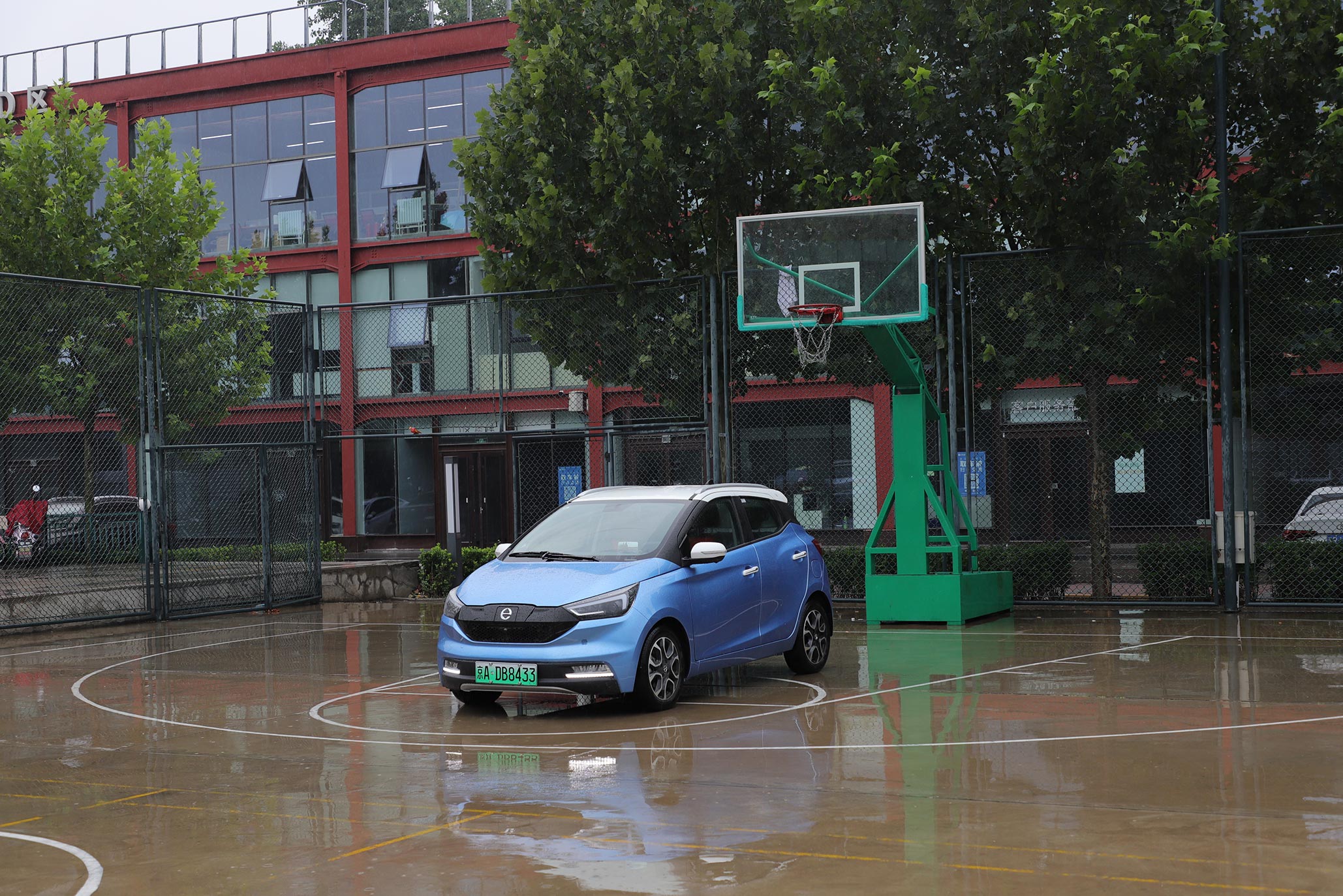 江铃新能源易至Ev3,纯电动车易至