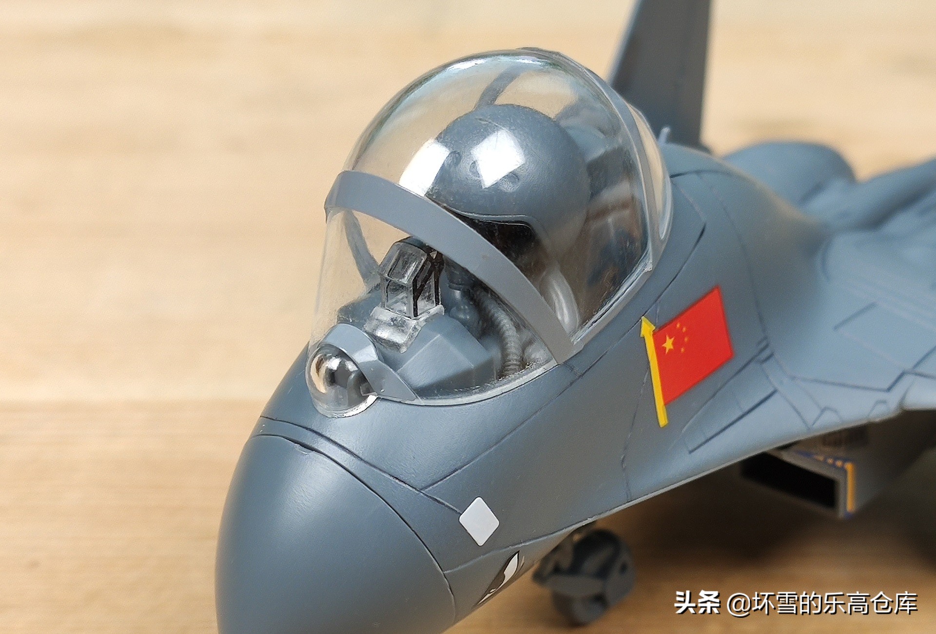 军模评测：行云模型Q版歼11战斗机