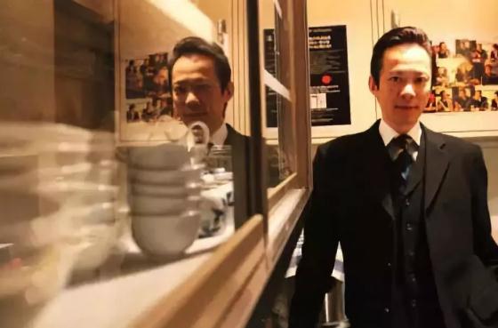 日本*灯区红**的中国男人