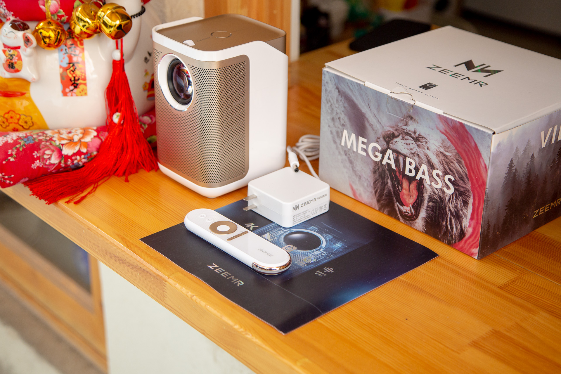 千元以下的投影仪值得买吗？1199元的知麻影院电视DIVAPro分享