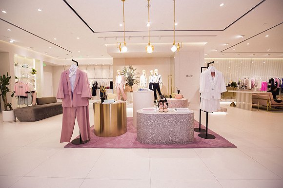 职场女性适合穿什么,30岁职场女性应该怎么穿有气场