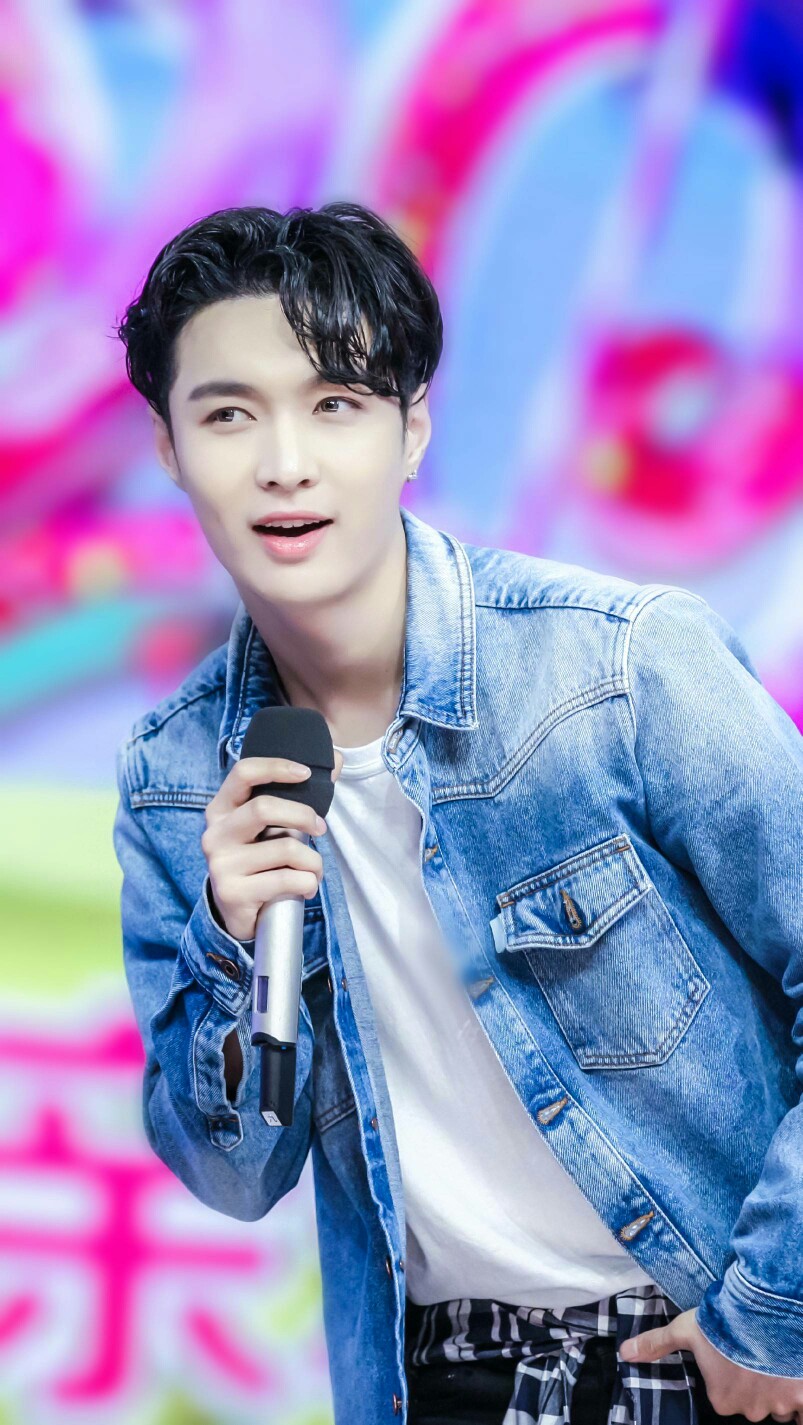 从练习生到当红全能明星：越努力越幸运，浅谈张艺兴的奋斗之路