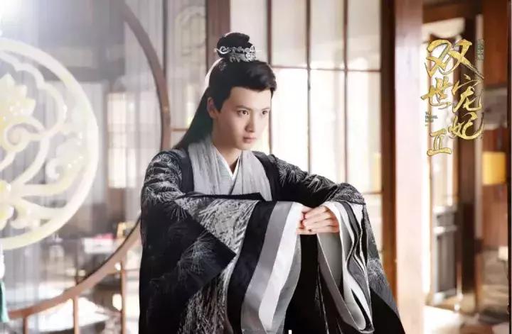 好羞耻！我熬夜刷完了一部主角不停接吻的无脑雷剧