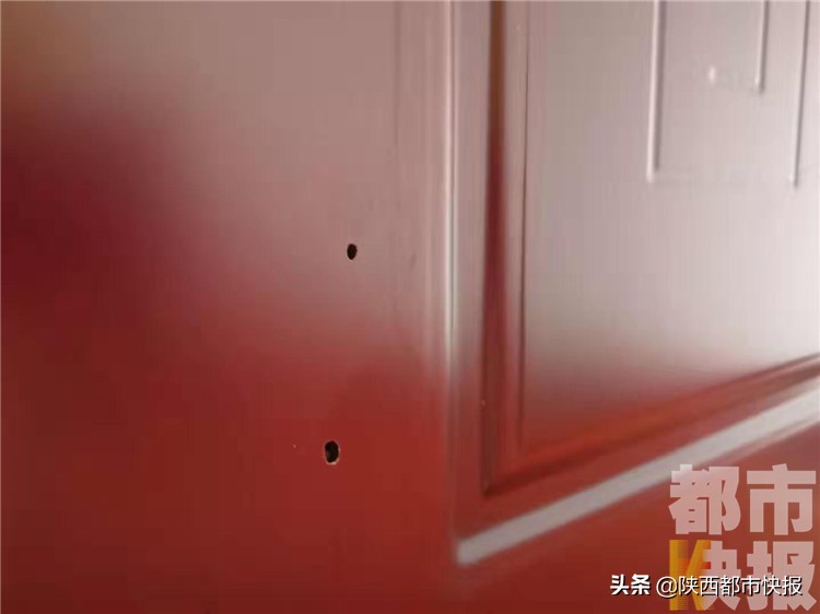 门缝里总是异响像虫子叫一样,半夜门里有虫子吱吱响怎么办