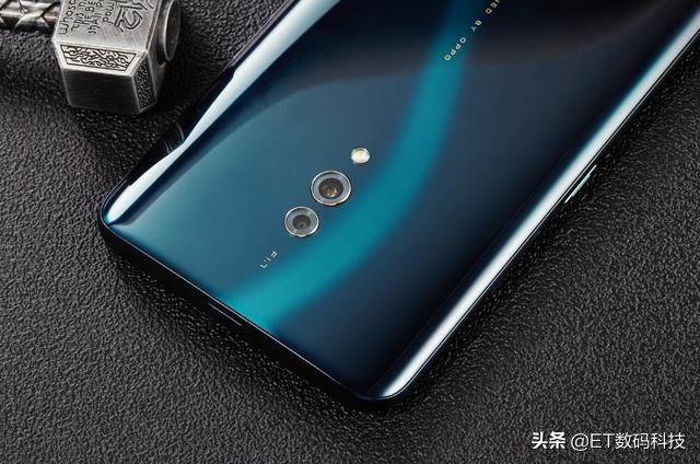 千元中端机性价比高的手机,千元智能机又一搅局者