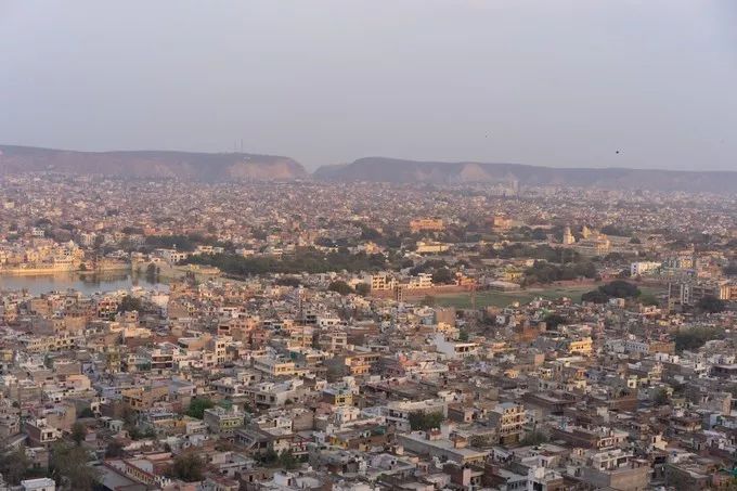 印度这座老城，房子都是粉色，去亚洲最豪华电影院只要几十元
