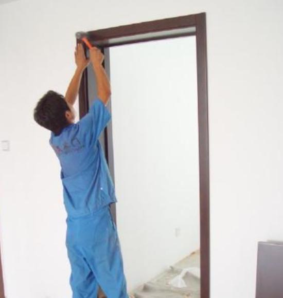 门安装时的5大步骤，做好每一步的监工，轻松把门装好无麻烦