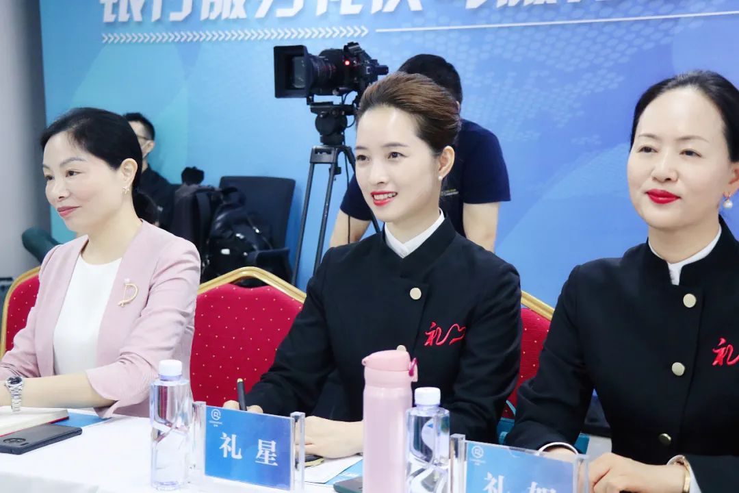 银行工作有绩效吗,银行要持续提升专业化服务水平