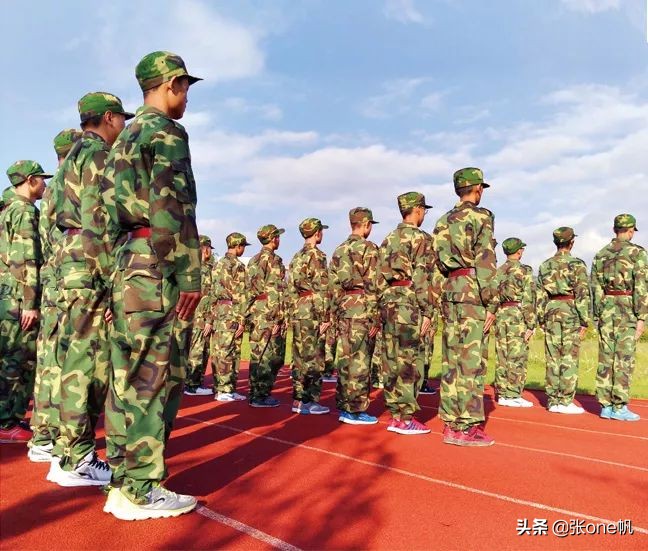 昆明黄冈实验中学高考分数,昆明黄冈实验中学招生简章