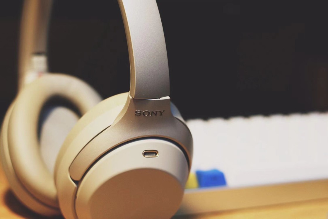 出行耳机,索尼wf1000xm4降噪耳机全世界排名