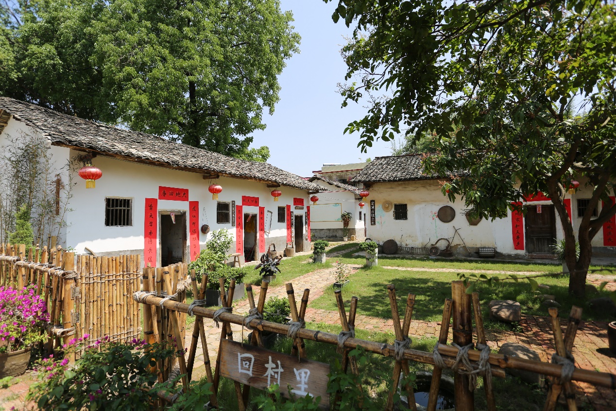 广东黄塘村办“乡村春晚”文化铸魂助乡村振兴