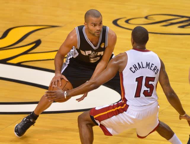 “唯快不破”帕克曾是内线之王，法国跑车接班邓肯开创先河