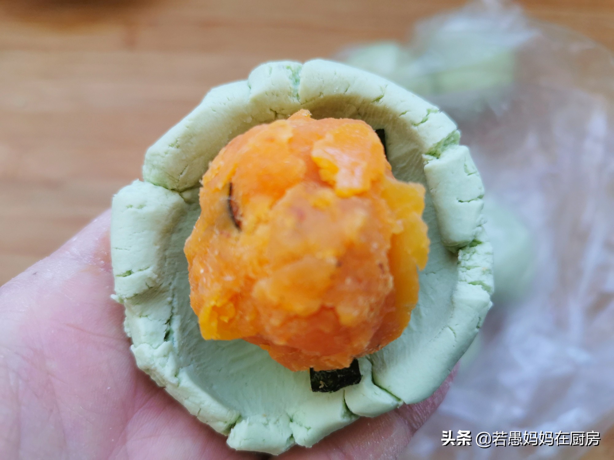 艾草青团怎么做才不会苦,艾草什么地方做青团最好吃