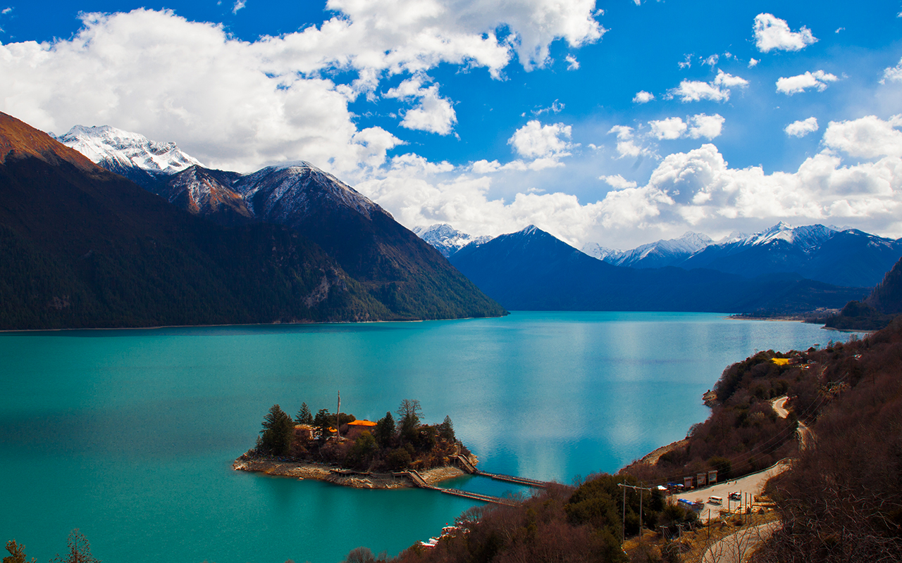 自驾进藏是川藏线好还是滇藏好,7月份进藏走滇藏线还是川藏线好
