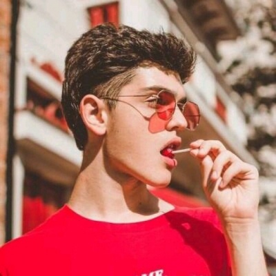 欧美男生微信头像黑白霸气超拽,微信头像男生欧美范的黑色