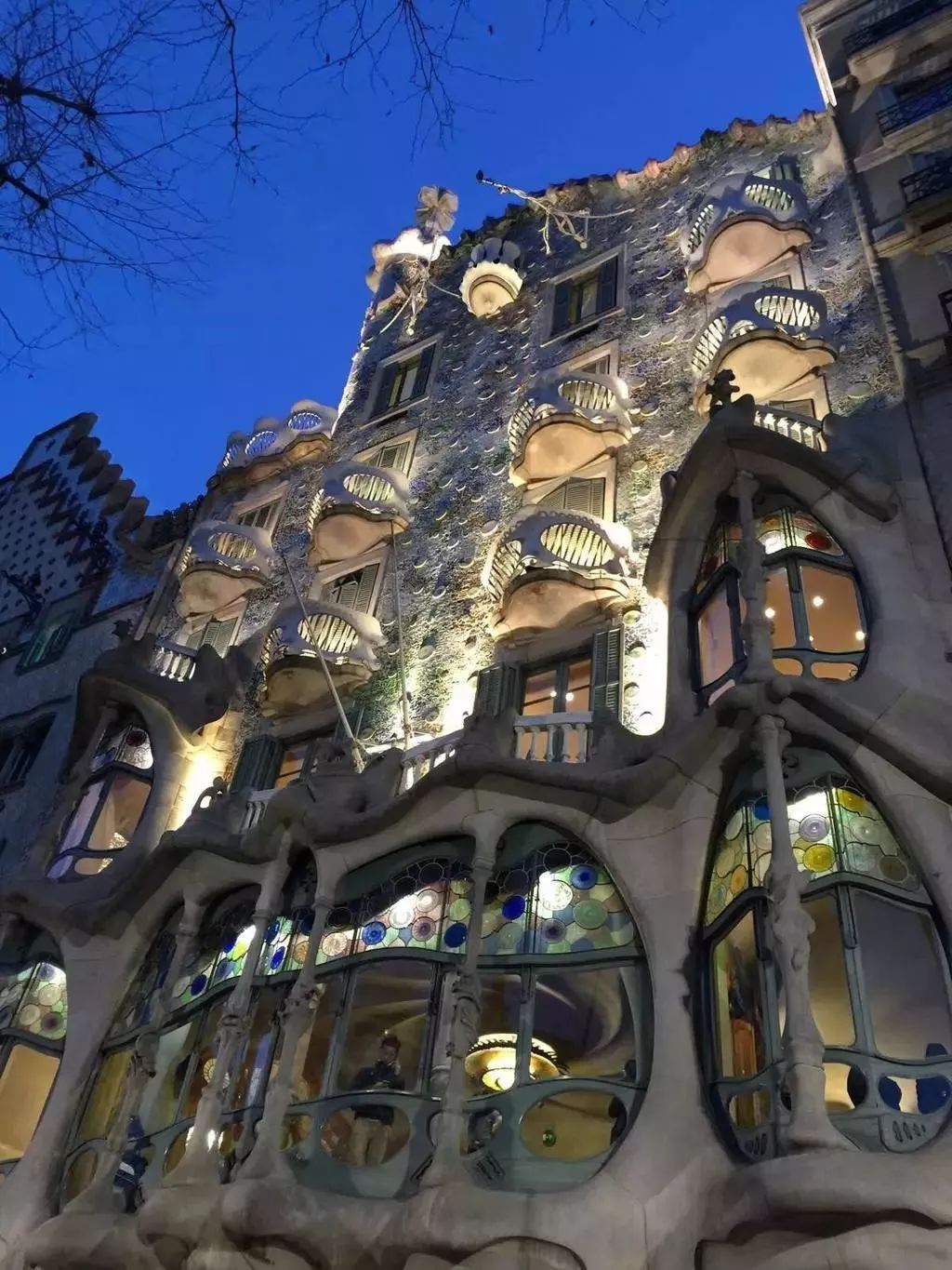 巴塞罗那72小时:住进高迪的幻梦世界