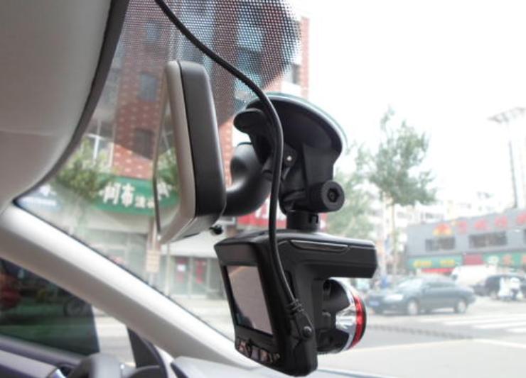 换一个行车记录仪需要重新布线吗,行车记录仪的正确布线方法