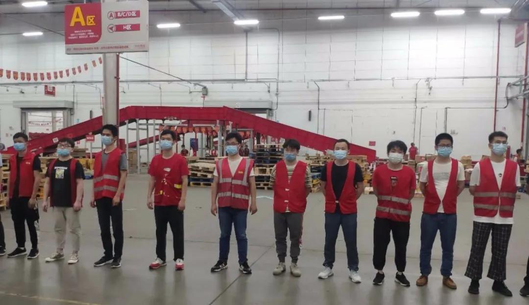 身边的感动事物,身边的感动二年级