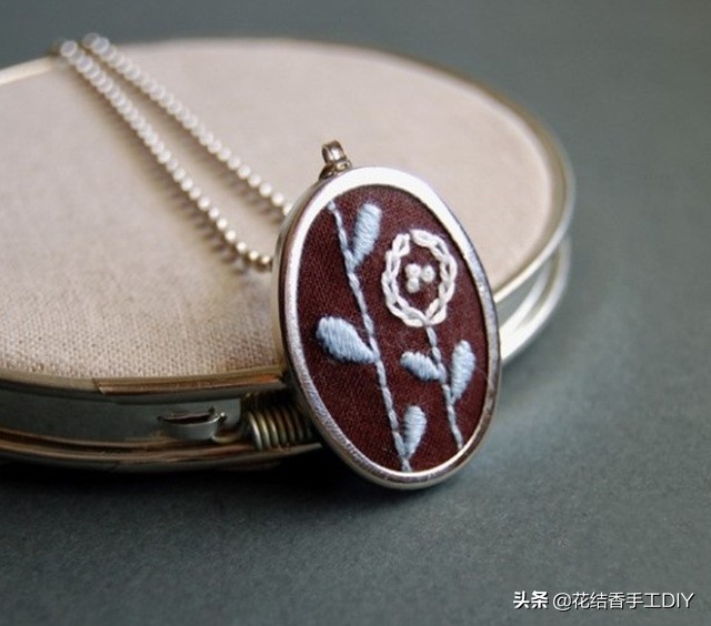 刺绣装饰项链,超级简单又可爱的刺绣教程