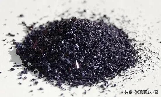 女孩误把药丸当糖果吞服,小孩子吃糖果不小心吞下去怎么办