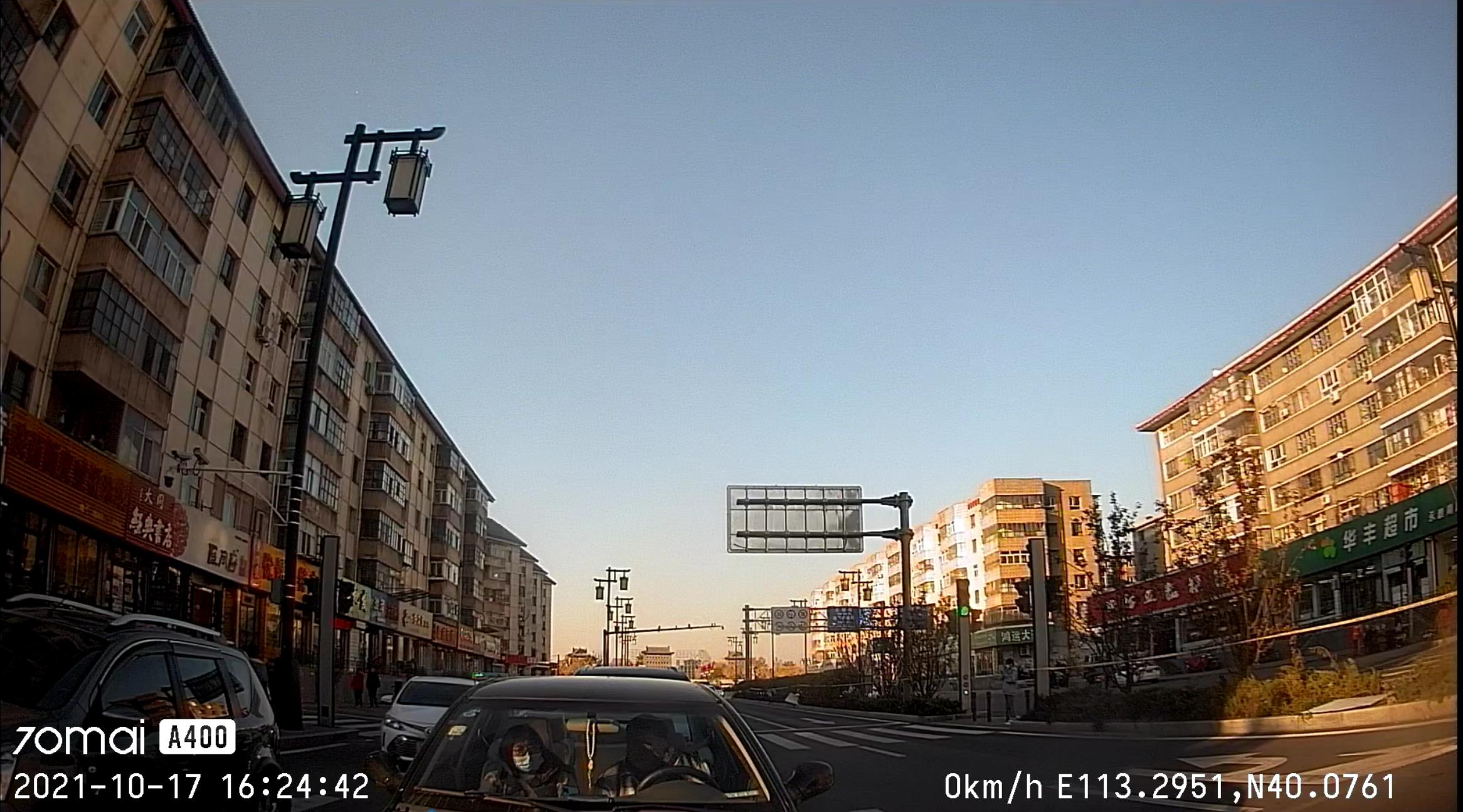 一百多行车记录仪高性价比,行车记录仪900多块钱有必要吗