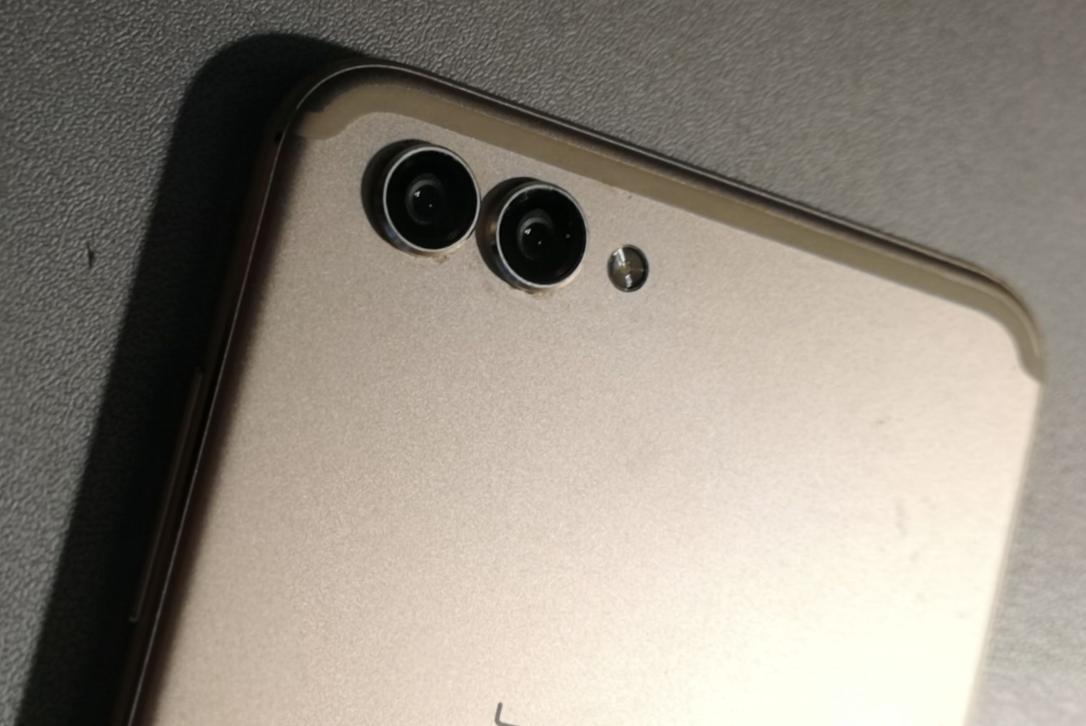 华为p20pro和荣耀v10屏幕谁大,荣耀v10对比华为p20pro