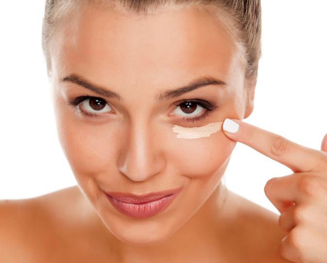 画好眼妆眼线不晕染的关键所在,内双画眼线总是晕染