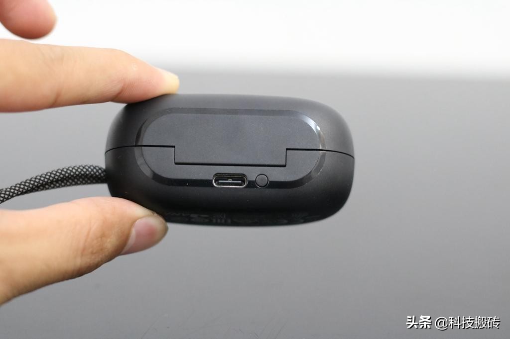 anc降噪耳机性价比之王,哈曼耳机anc