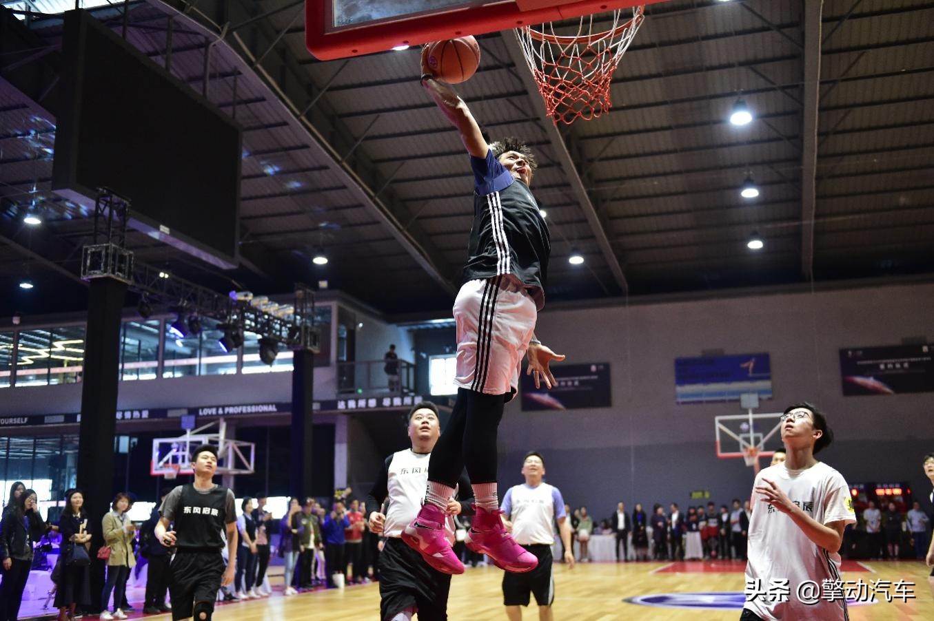 启辰赞助篮球队,东风日产文体中心篮球世界杯