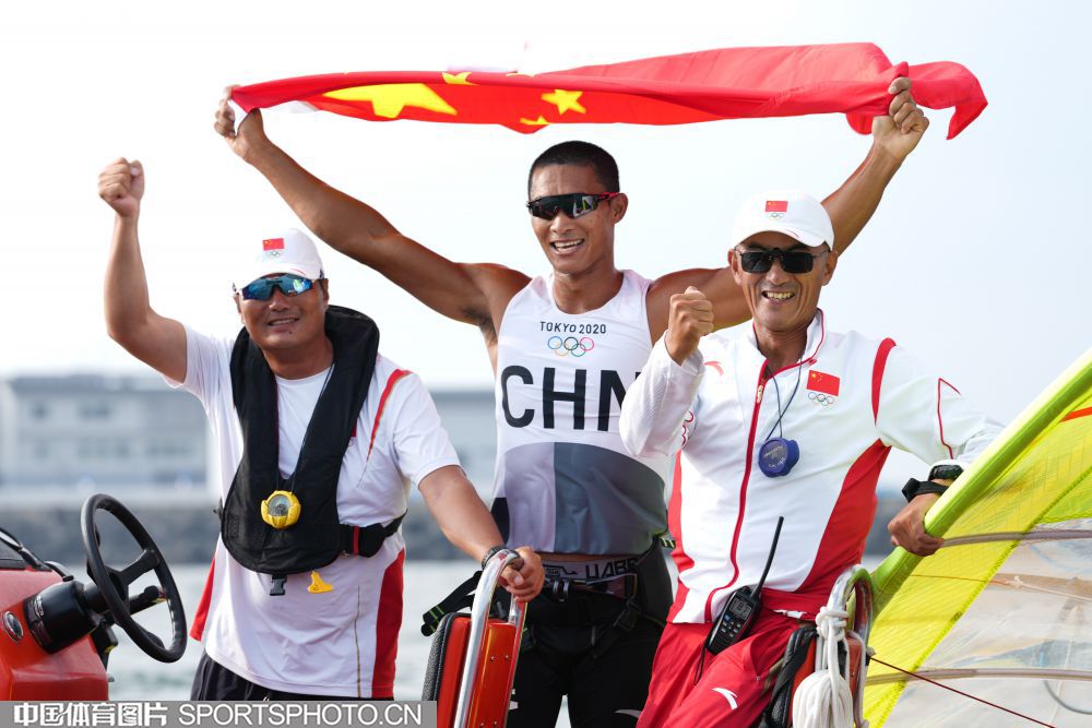 打造能征善战作风优良的国家队,打造对党忠诚的旗帜