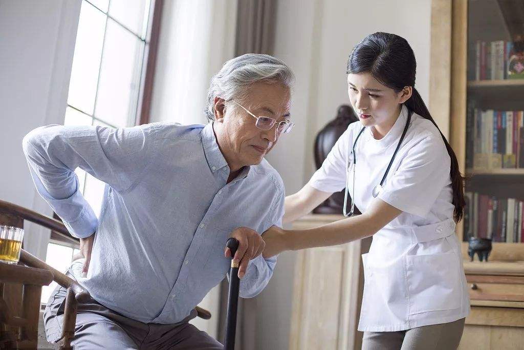 老人喜欢打麻将是好还是坏,老人喜欢打麻将带来的危害