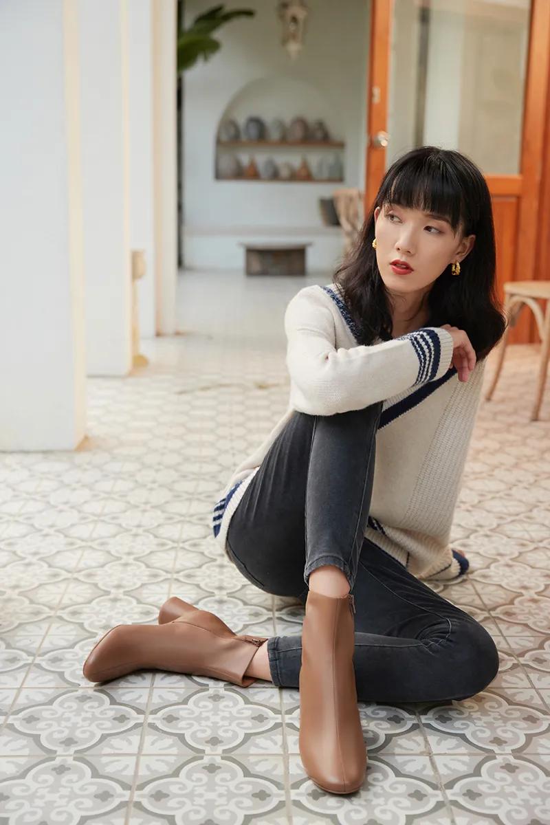 小短靴洋气又高级2023,简约大气的风格才是最高级的时髦